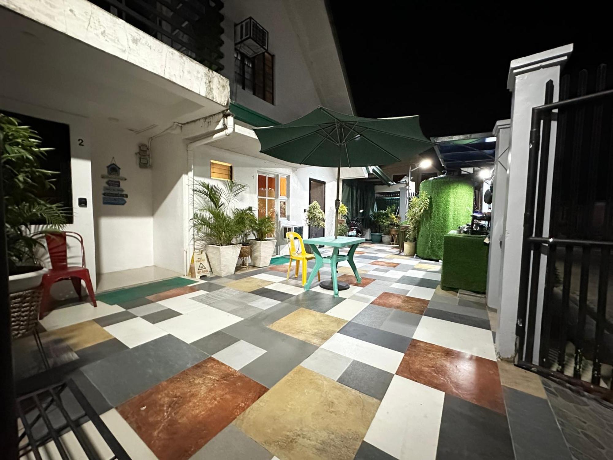 Apartamento Tacloban Evmc Gdex Transient House Exterior foto